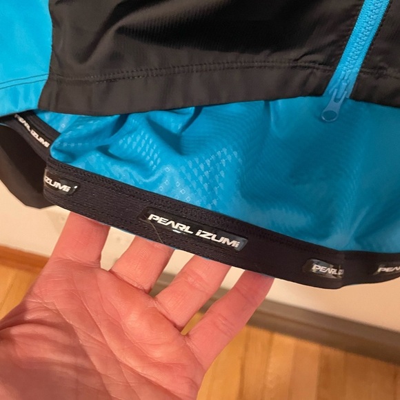 Pearl Izumi Black and Blue Jacket/Windbreaker Size L - Picture 4 of 10